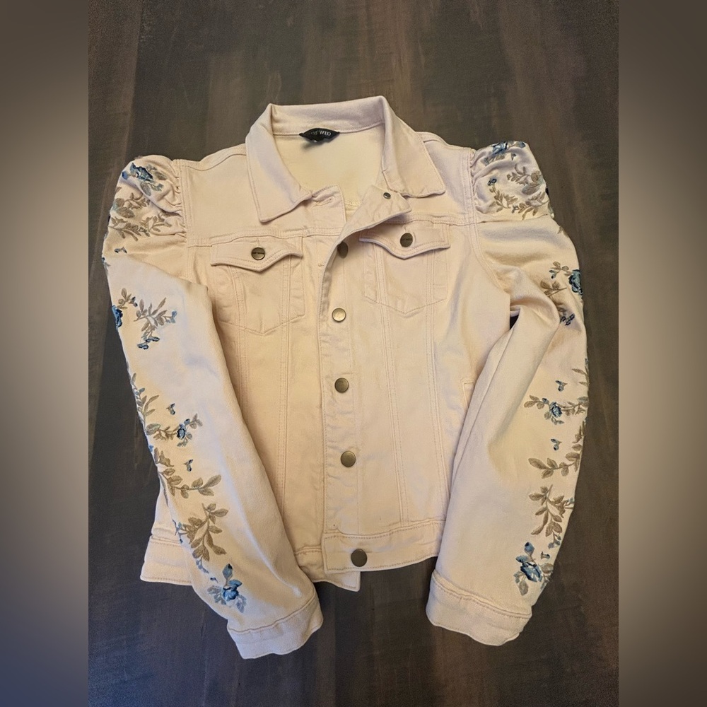 NWOT Driftwood Embroidered Women's Jacket